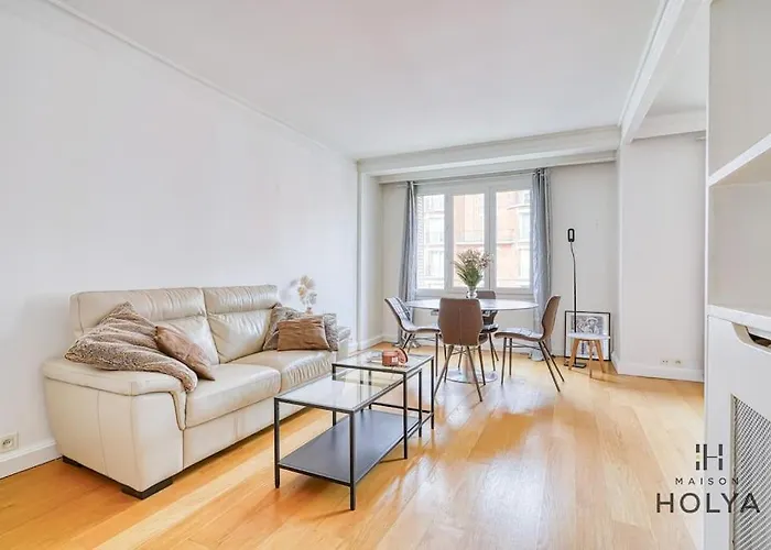 Proche Porte Maillot - Le Veritable - 378B